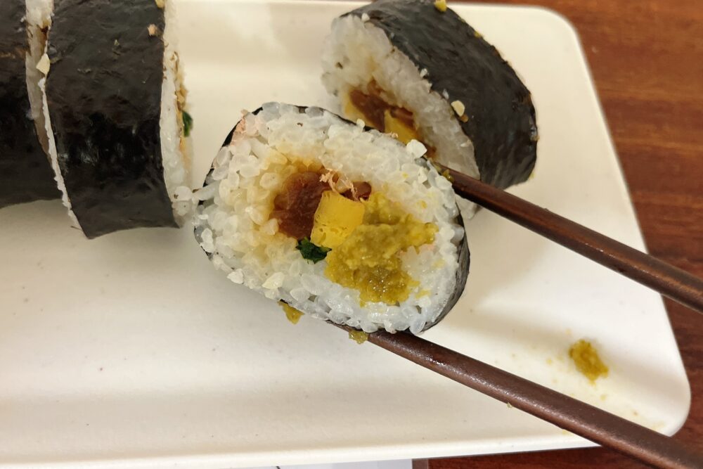 いしの屋の太巻き寿司を実食レビュー