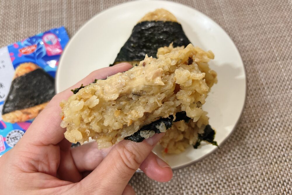 完全メシDELIおにぎりを実食レビュー