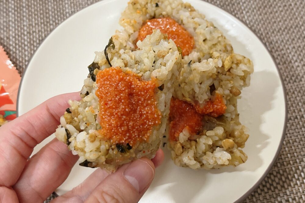 完全メシDELIおにぎりを実食レビュー