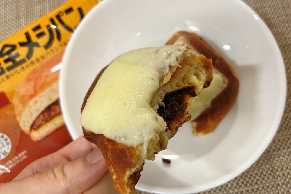 完全メシパンカレー味